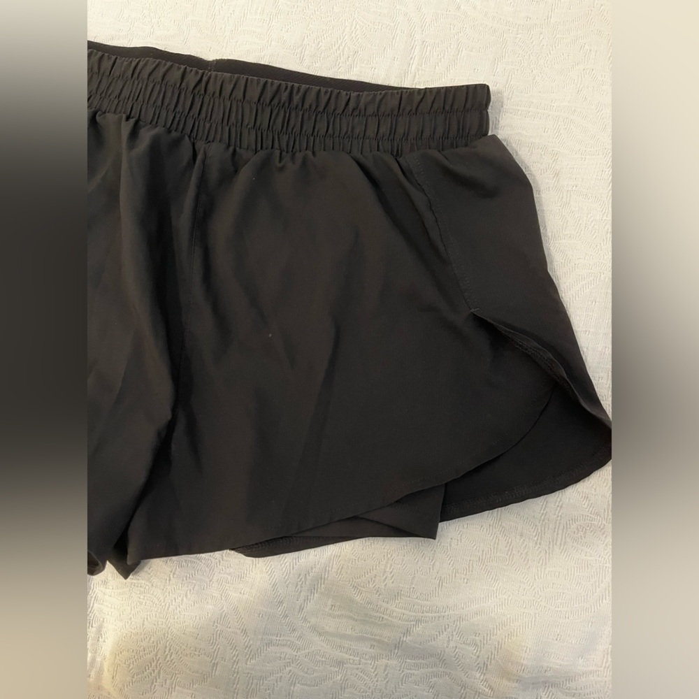 Girlfriend Collective Athletic Polyester Gym Shor… - image 2